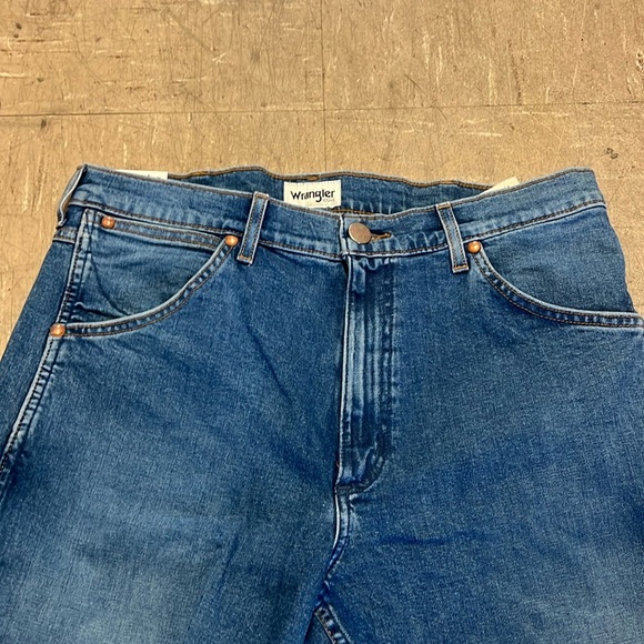 Wrangler Icons Jeans Slim Straight Faded Blue NWT Various Sizes - Picture 3 of 10